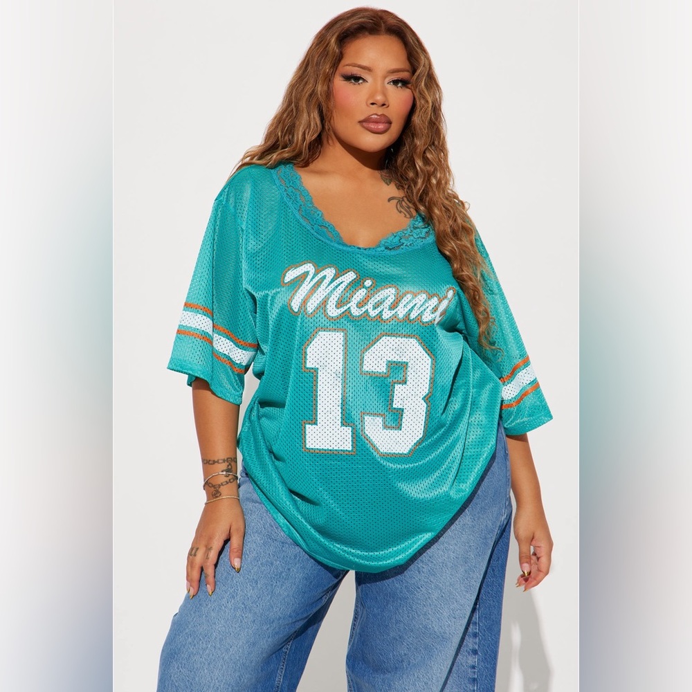 Fashion Nova Miami oversized jersey